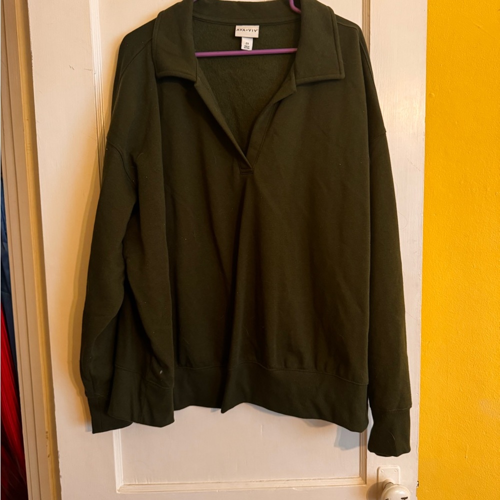 Ava & Viv Women’s Dark Green V-Neck Sweater